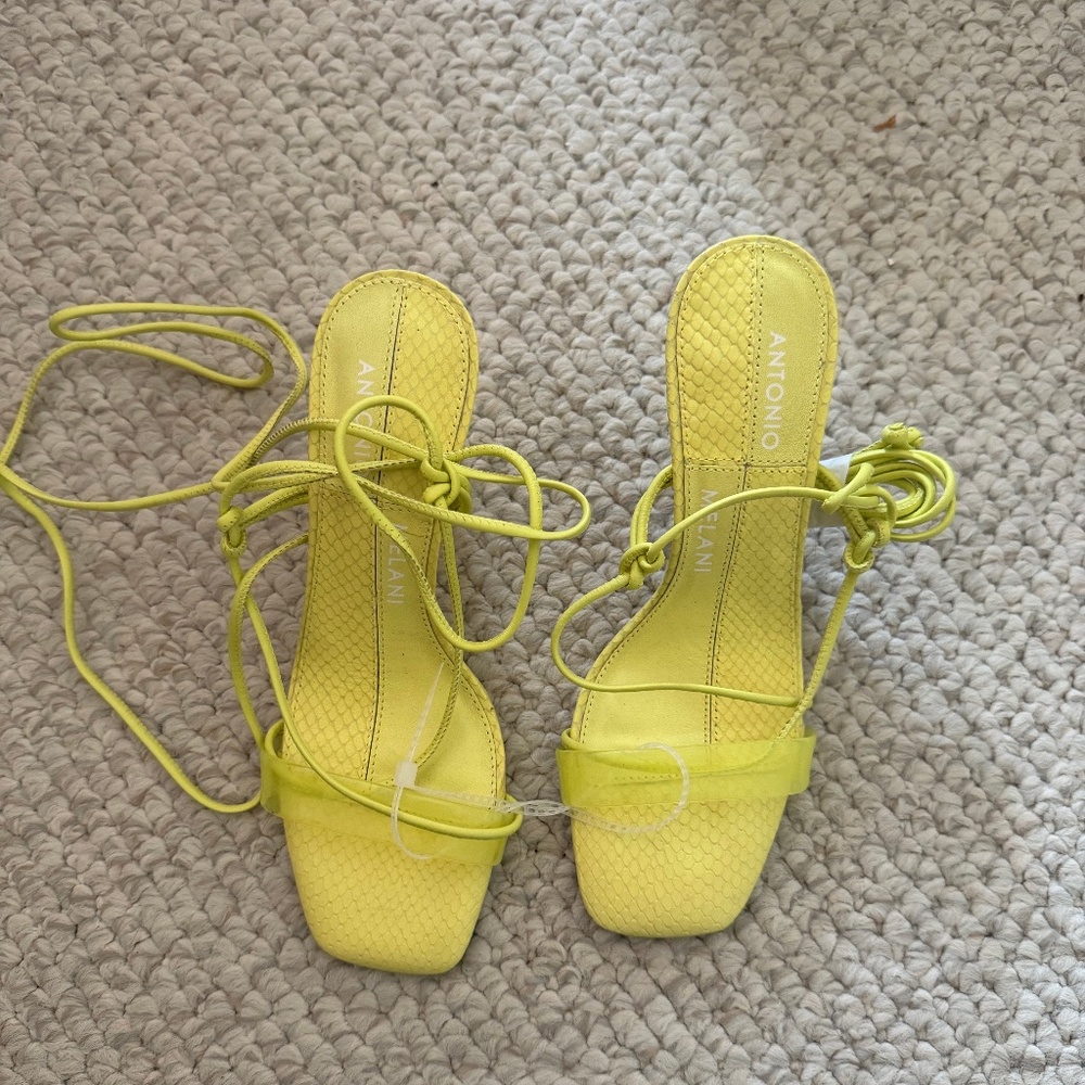 New Antonio Melani Size 6 Barden Lace-Up Yellow Heels Strappy Sandals size 6